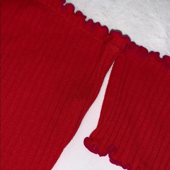 Red Crop-Top - Picture 2 of 3